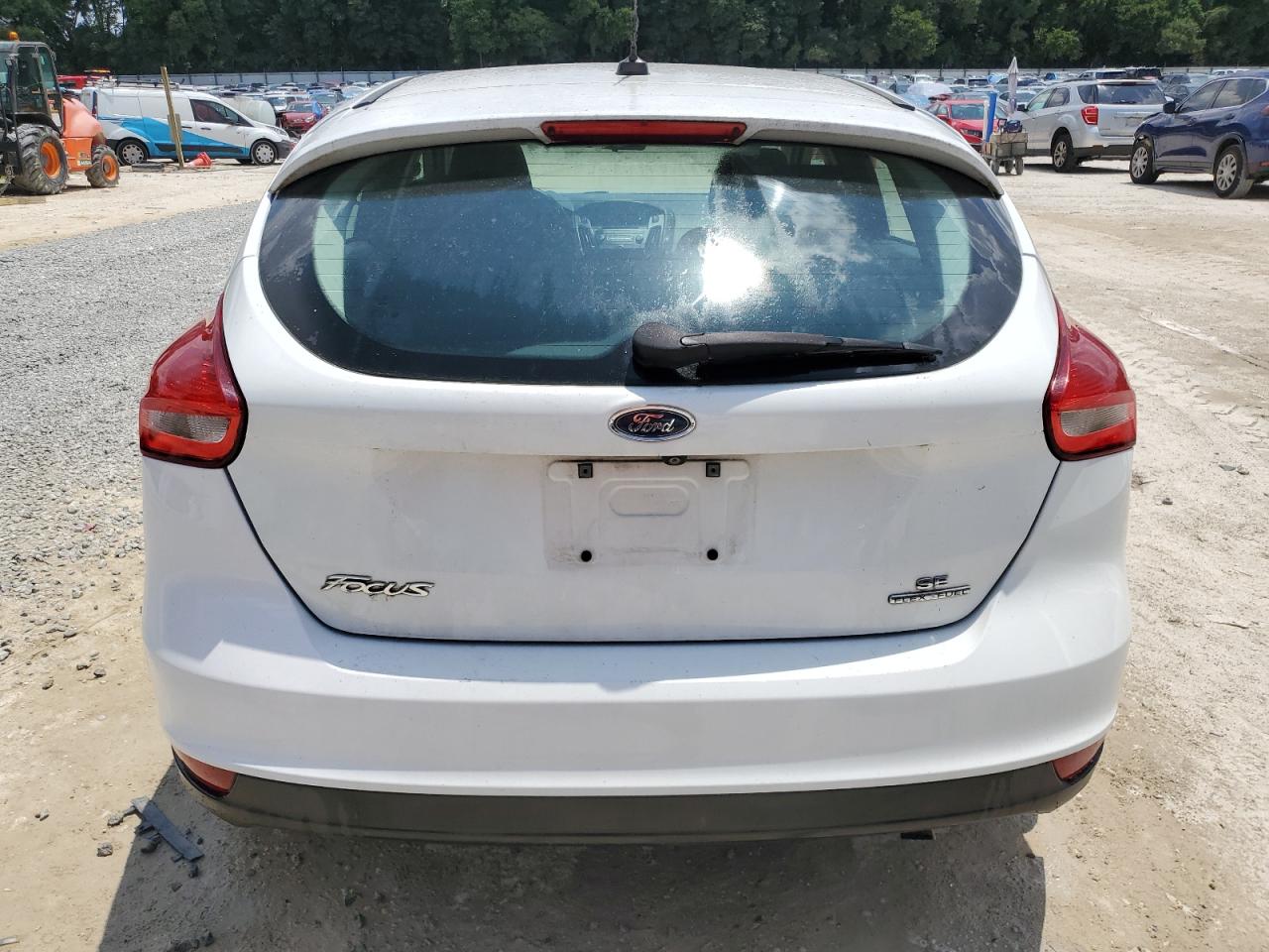 1FADP3K22FL294950 2015 Ford Focus Se