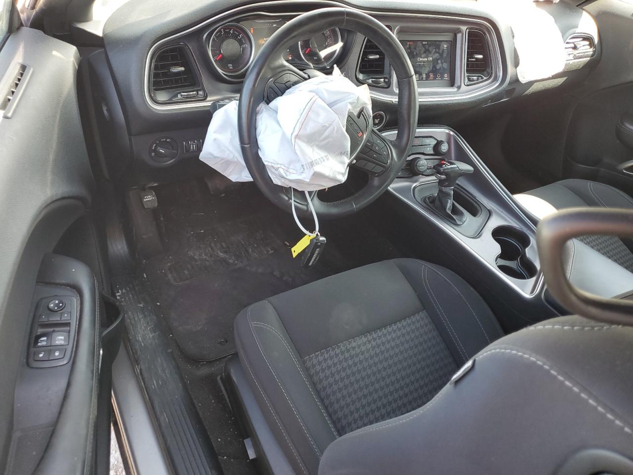 2C3CDZAG9JH242756 2018 Dodge Challenger Sxt