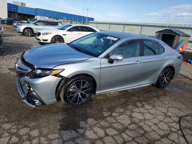 Lot #2542529905 2024 TOYOTA CAMRY SE N salvage car