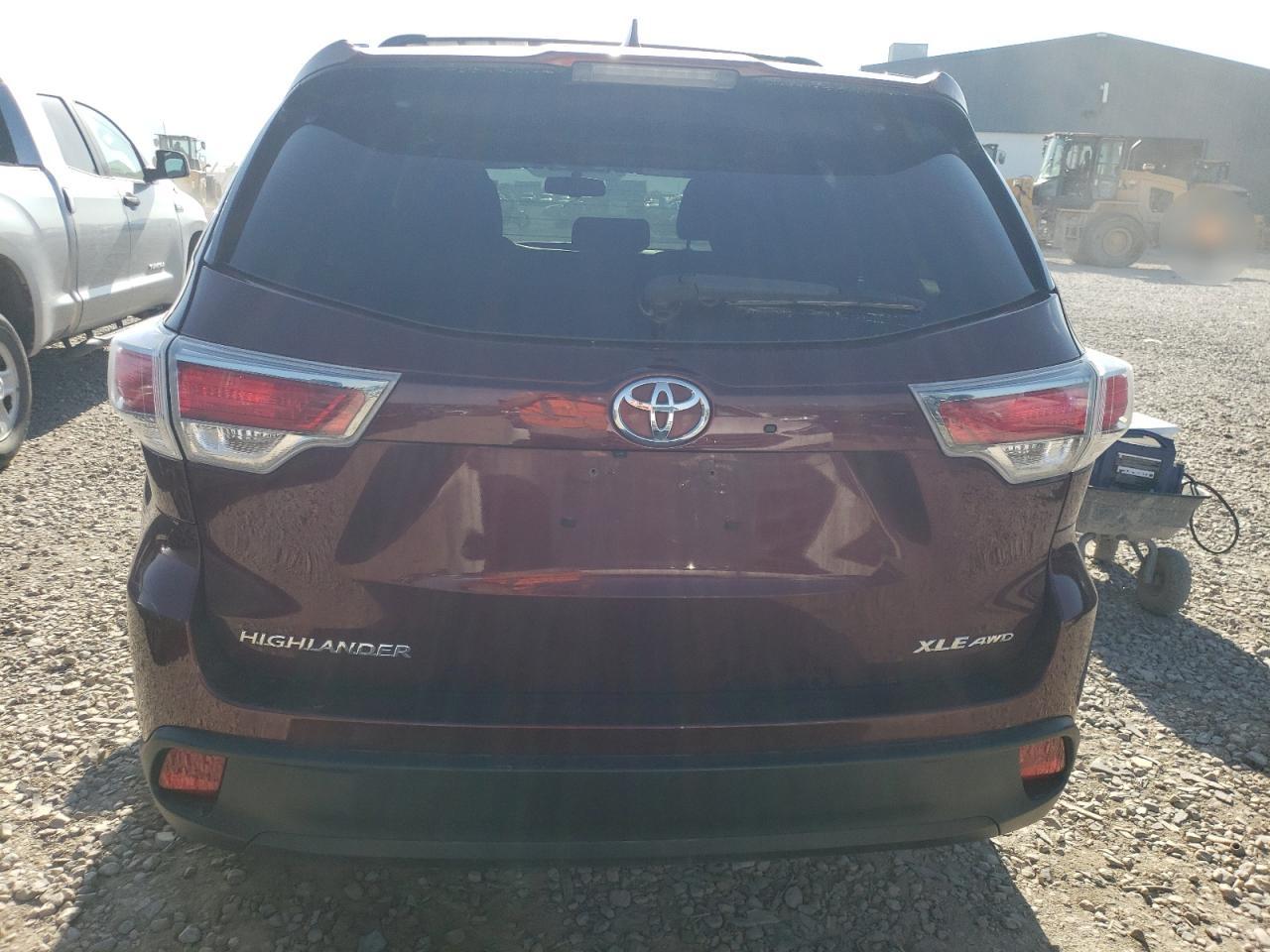 5TDJKRFHXGS268111 2016 Toyota Highlander Xle