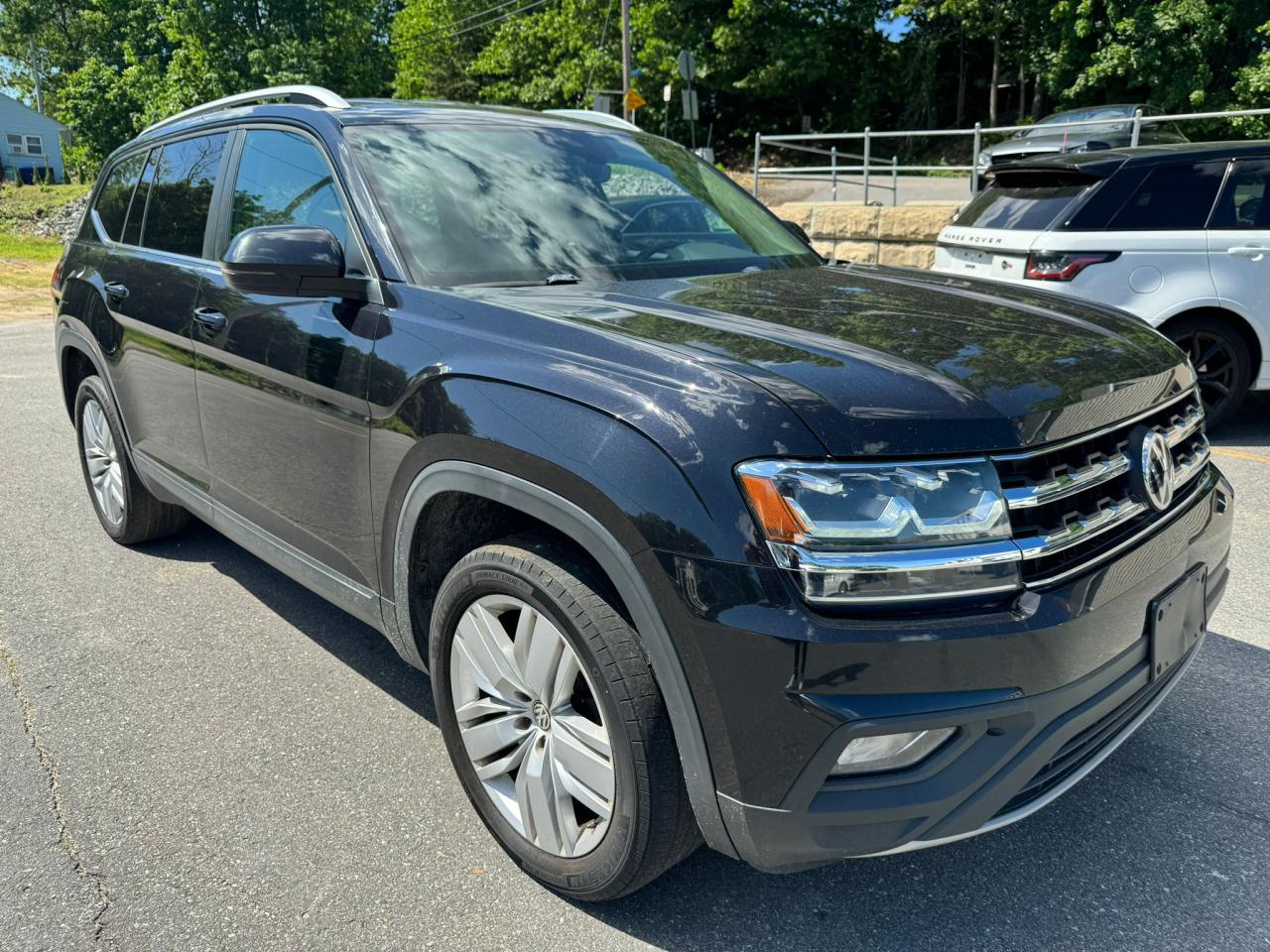 2019 Volkswagen Atlas Se vin: 1V2WR2CAXKC536924