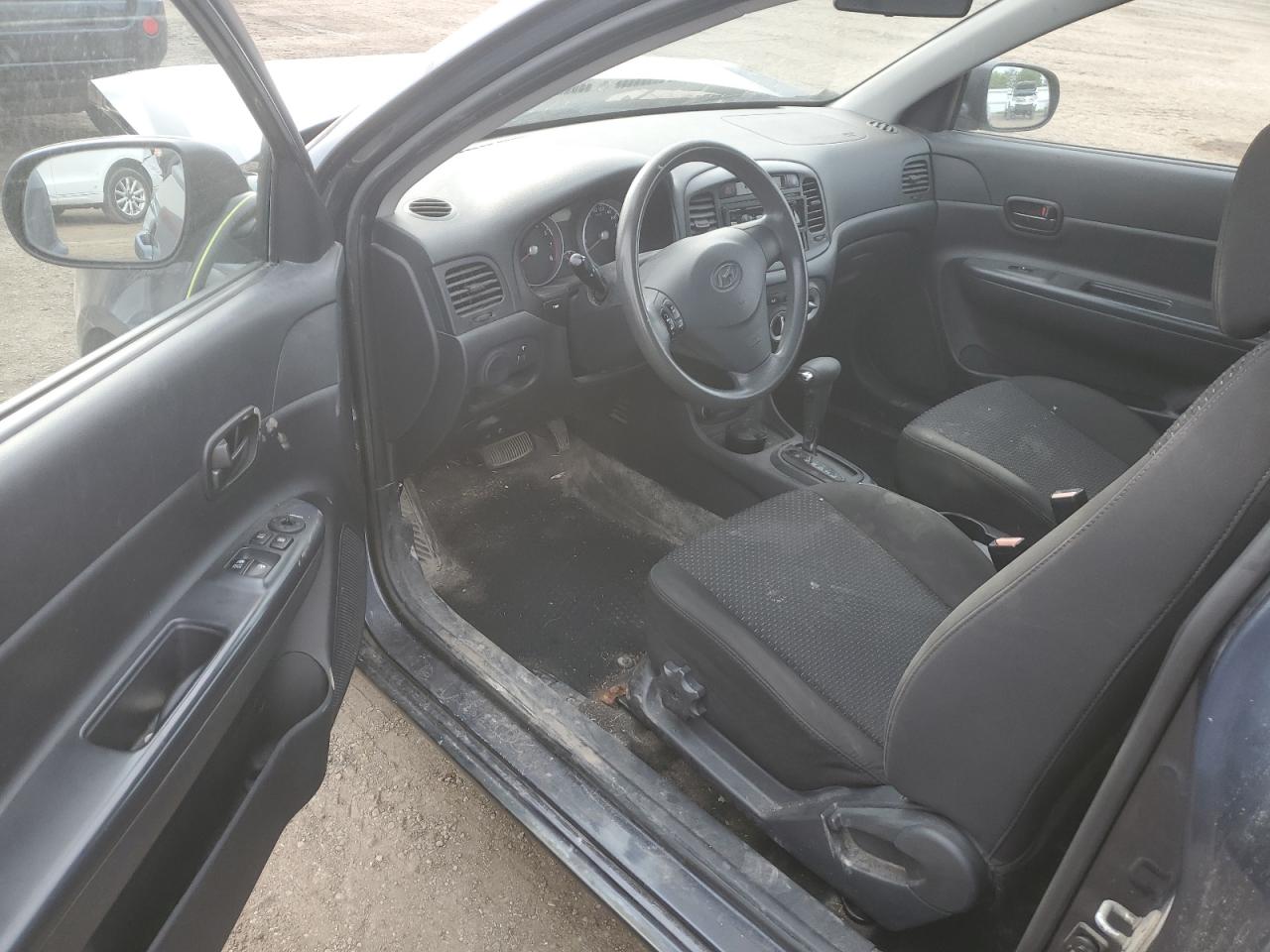 KMHCN3BC0AU183221 2010 Hyundai Accent Se