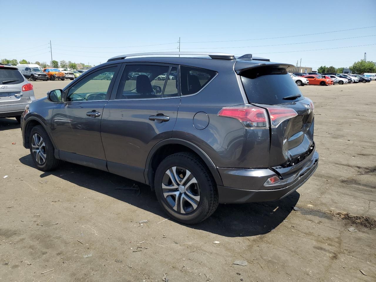 2016 Toyota Rav4 Le vin: JTMZFREV6GJ091018