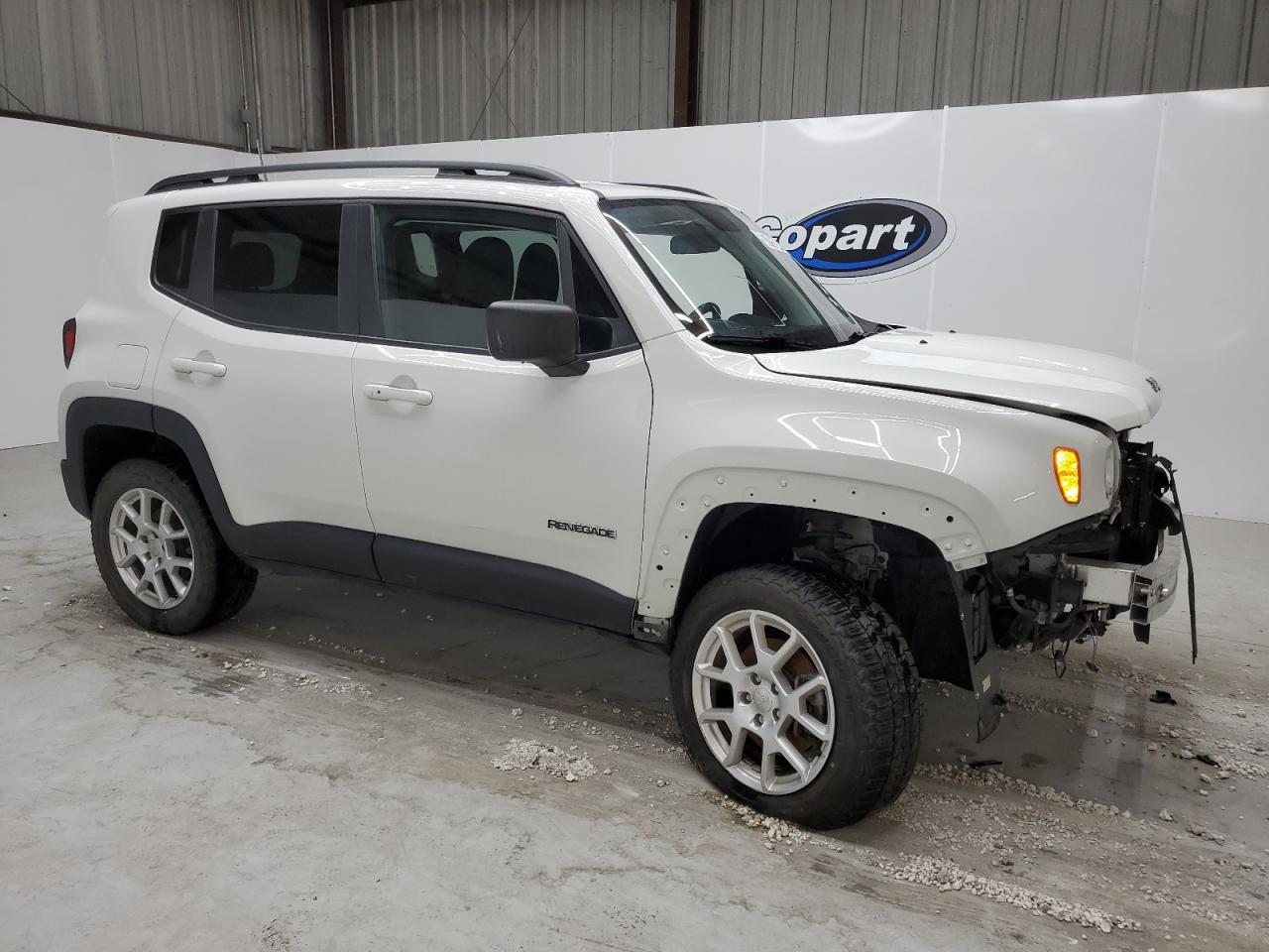 ZACNJBAB5LPL49083 2020 Jeep Renegade Sport