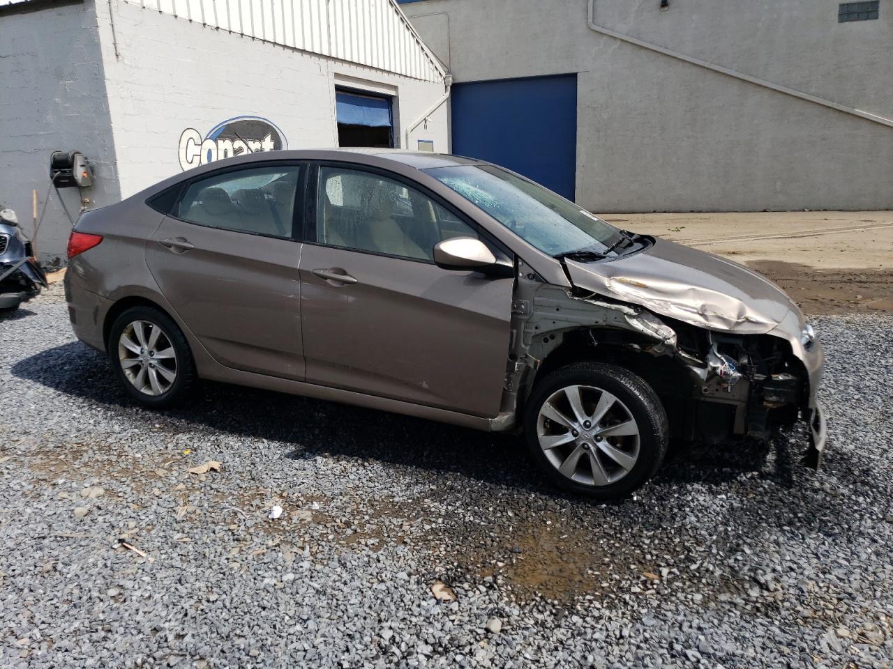 2012 Hyundai Accent Gls vin: KMHCU4AE4CU211908