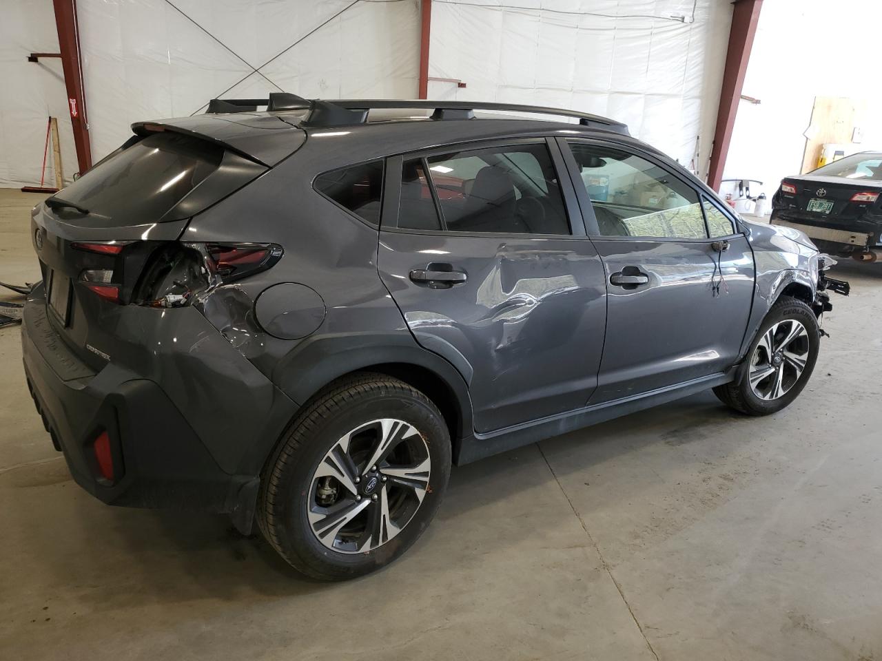 2024 Subaru Crosstrek Premium vin: JF2GUADC3R8319745