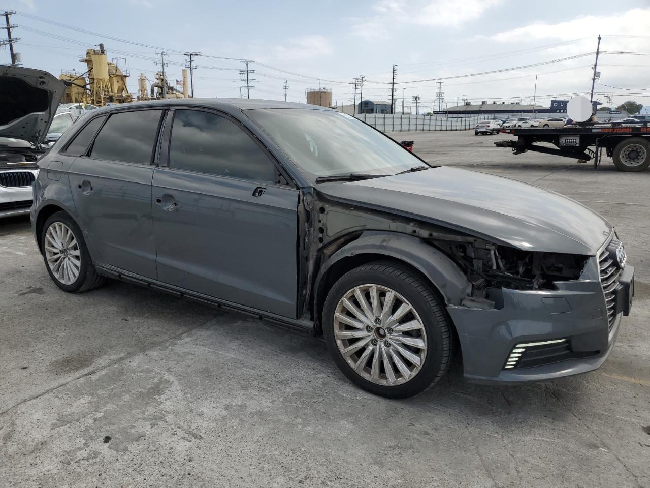 WAUUPBFF7JA068065 2018 Audi A3 E-Tron Premium