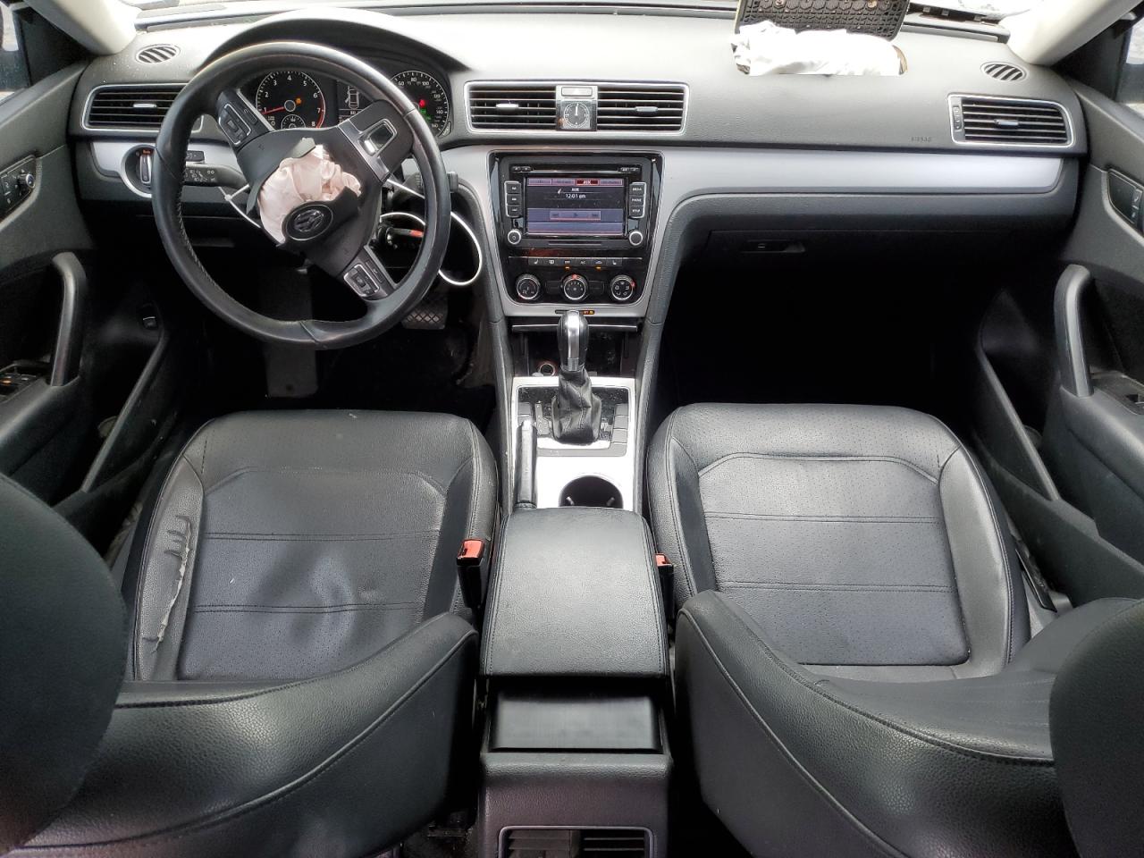 1VWBP7A37DC106890 2013 Volkswagen Passat Se