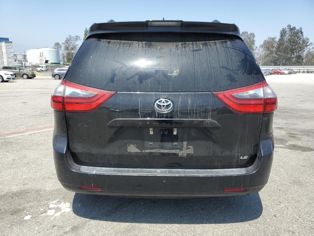 5TDKZ3DC7LS049217 2020 Toyota Sienna Le