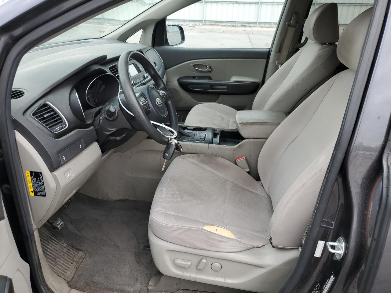 KNDMB5C19H6218685 2017 Kia Sedona Lx