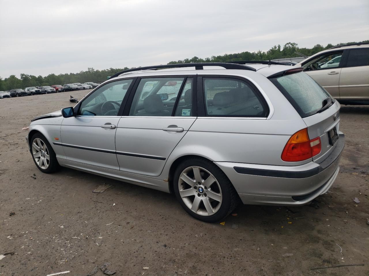 WBAAW33421EN80453 2001 BMW 325 It