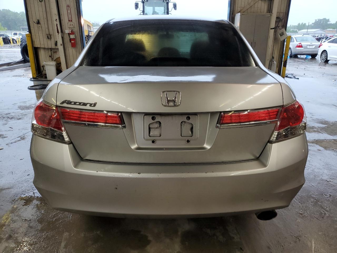 1HGCP2F44BA026498 2011 Honda Accord Lxp