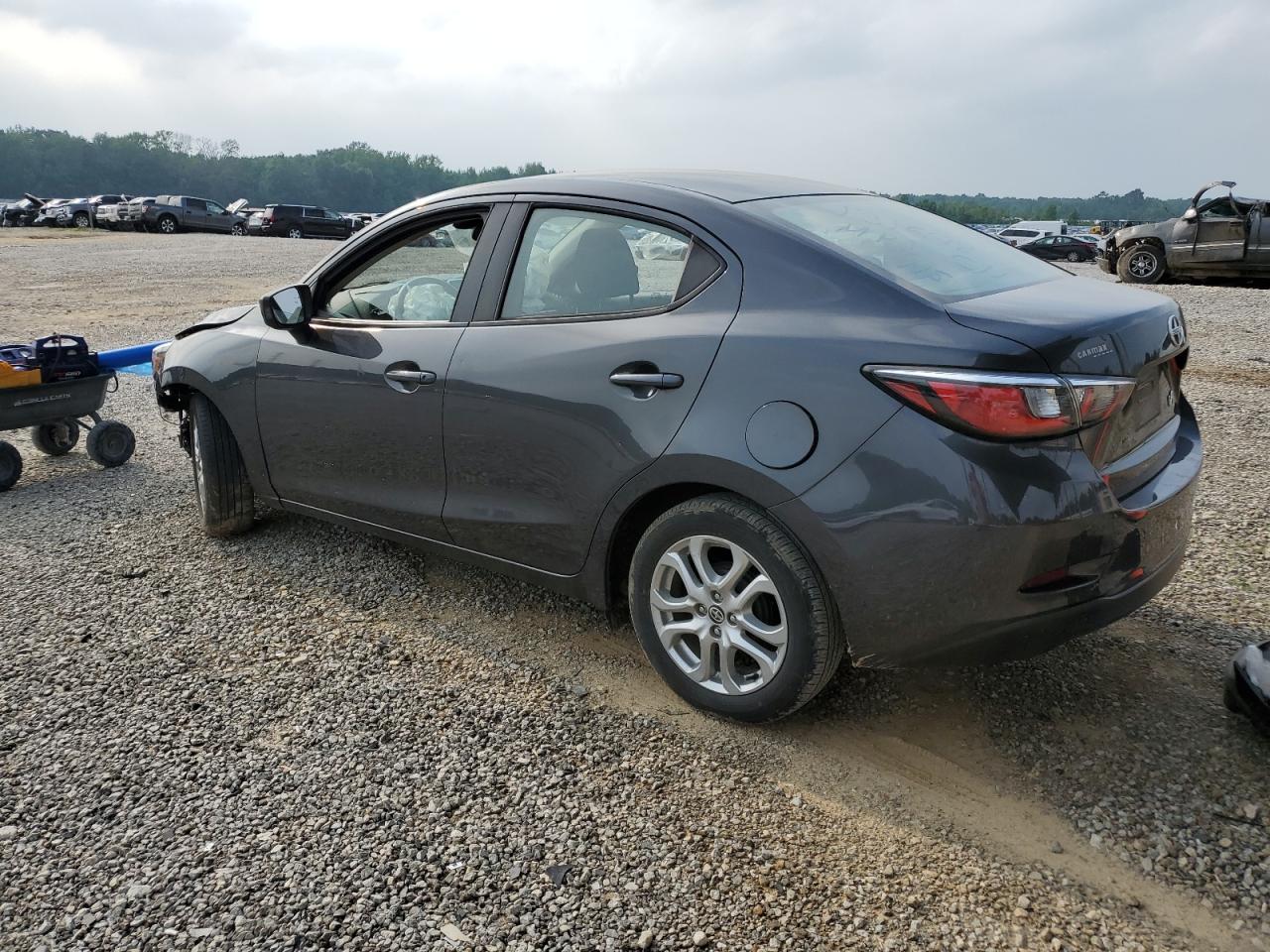 3MYDLBZV1GY131698 2016 Toyota Scion Ia