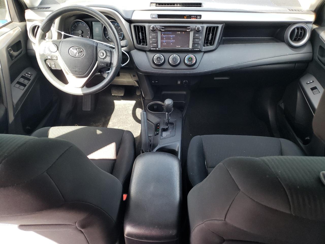 2T3BFREV3HW560862 2017 Toyota Rav4 Le