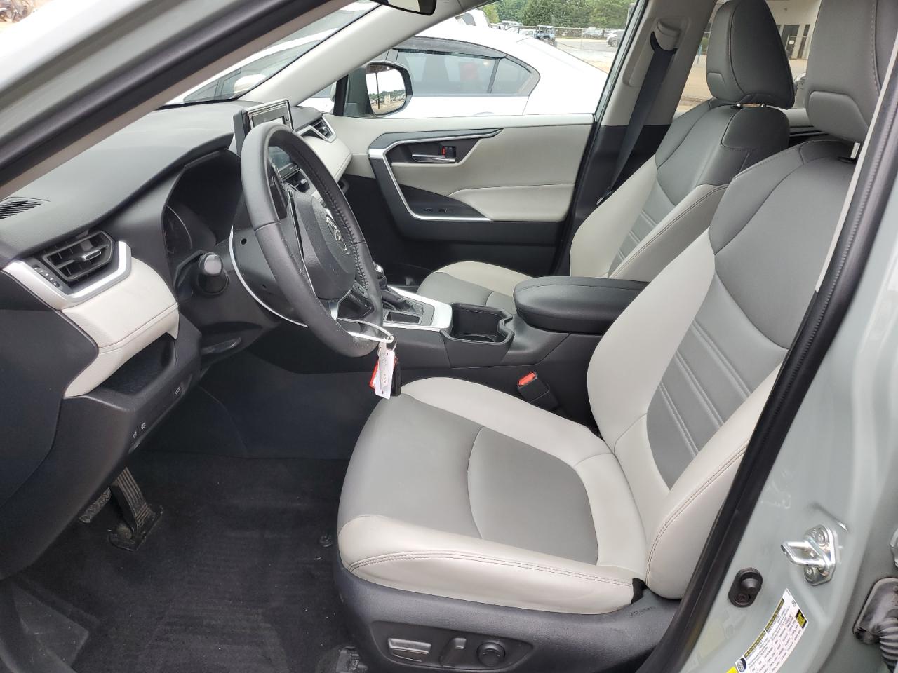 2T3C1RFVXNW209251 2022 Toyota Rav4 Xle Premium