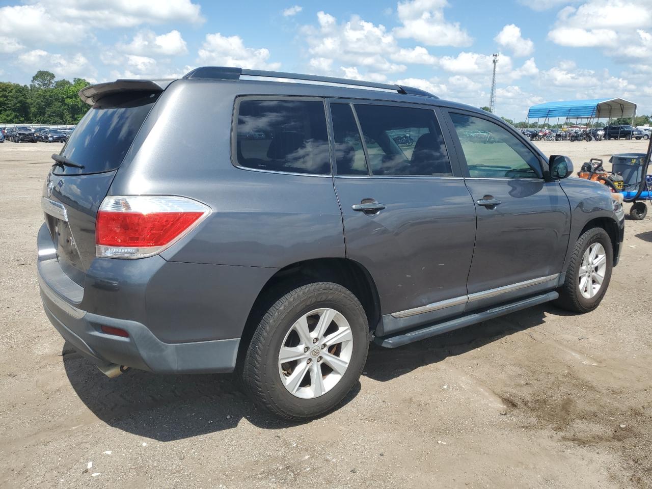 5TDZK3EH0DS122653 2013 Toyota Highlander Base