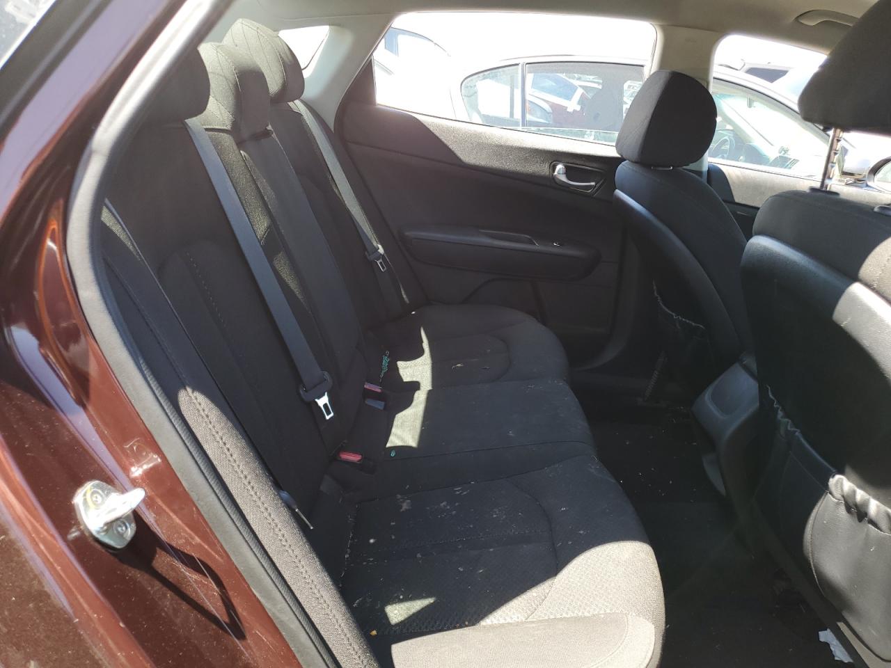 5XXGT4L32JG193951 2018 Kia Optima Lx