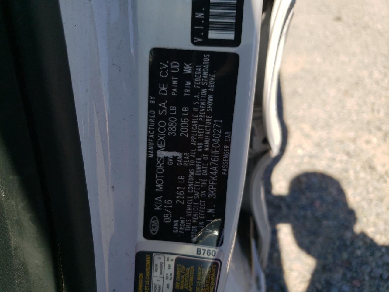 3KPFK4A76HE040271 2017 Kia Forte Lx