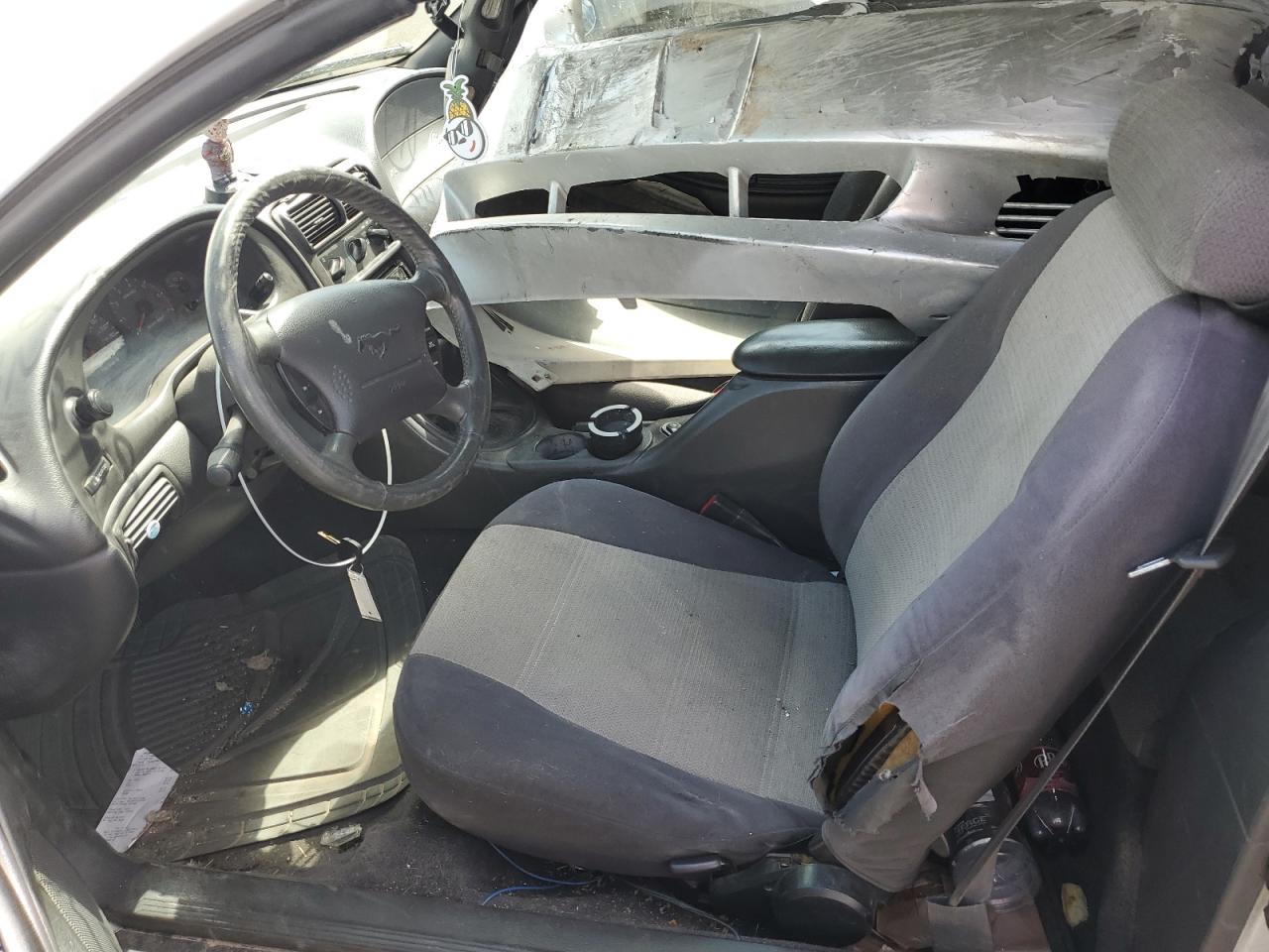 1FAFP444XYF197235 2000 Ford Mustang