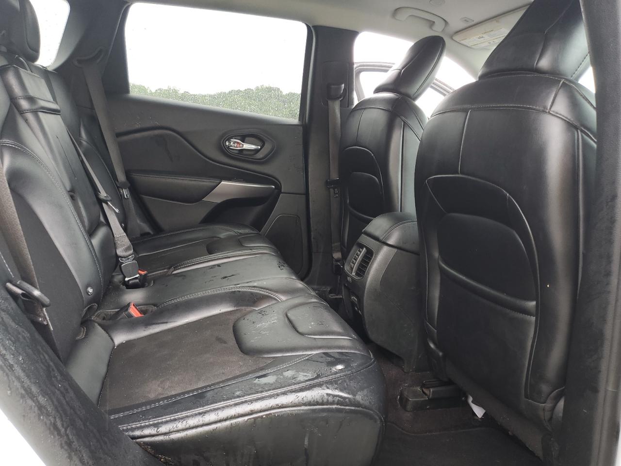 1C4PJLLN3KD147493 2019 Jeep Cherokee Latitude Plus