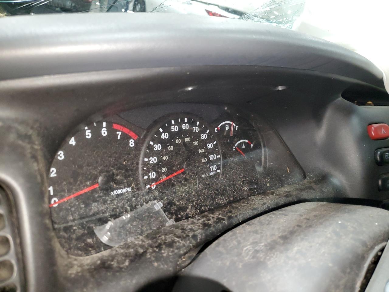 2CNBJ13C426929230 2002 Chevrolet Tracker