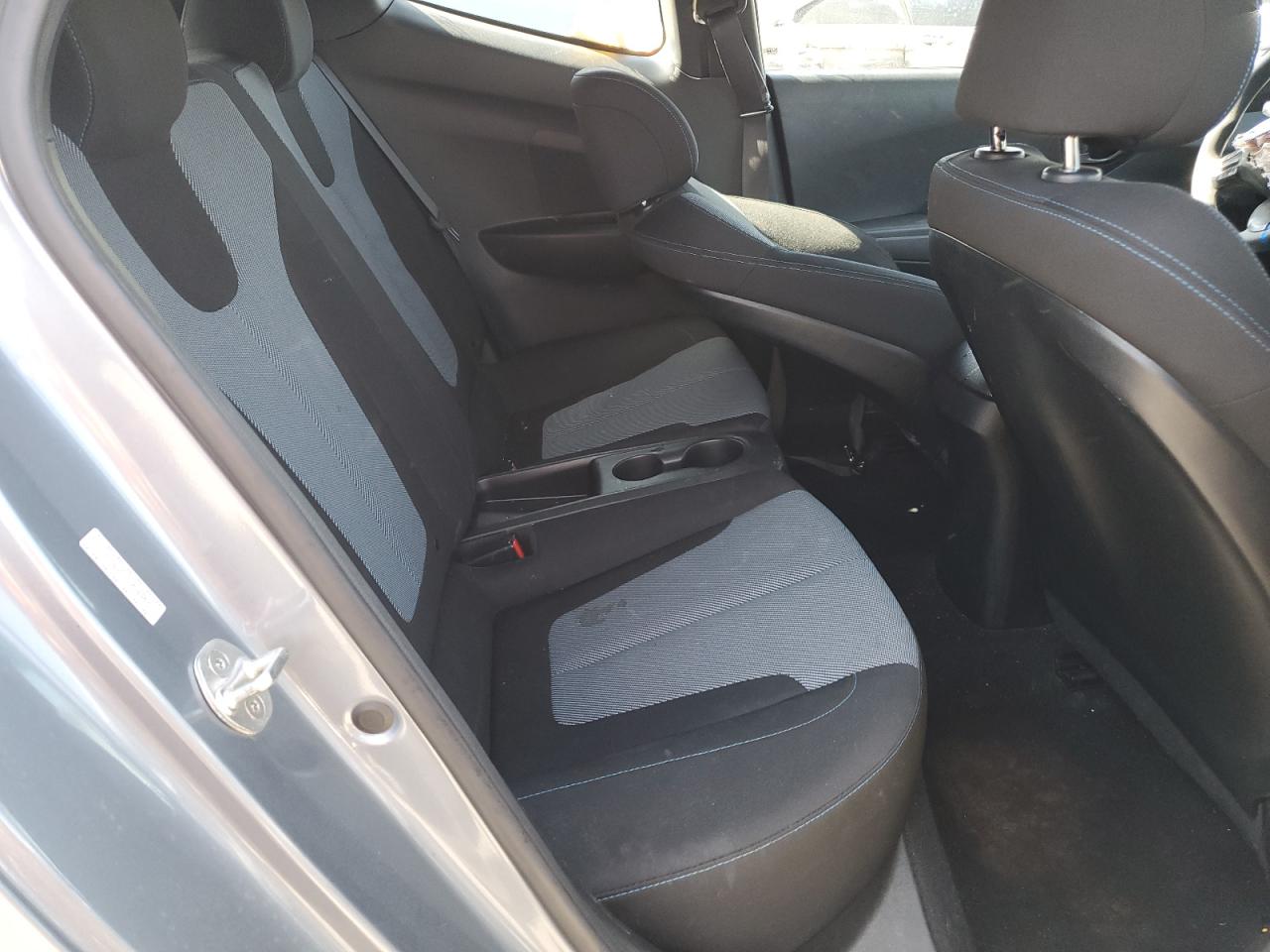 KMHTG6AFXKU016907 2019 Hyundai Veloster Base