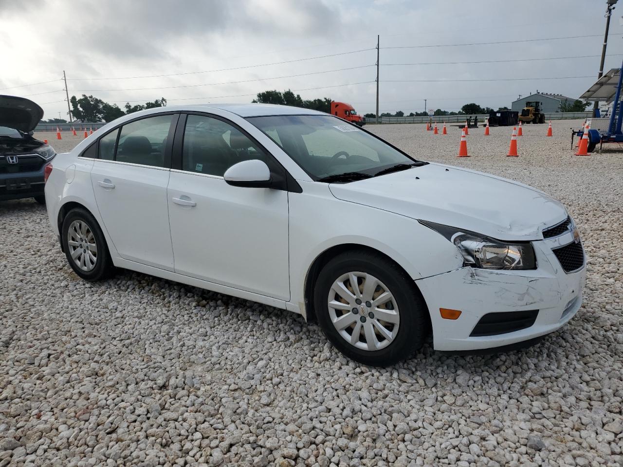 1G1PF5S90B7295819 2011 Chevrolet Cruze Lt