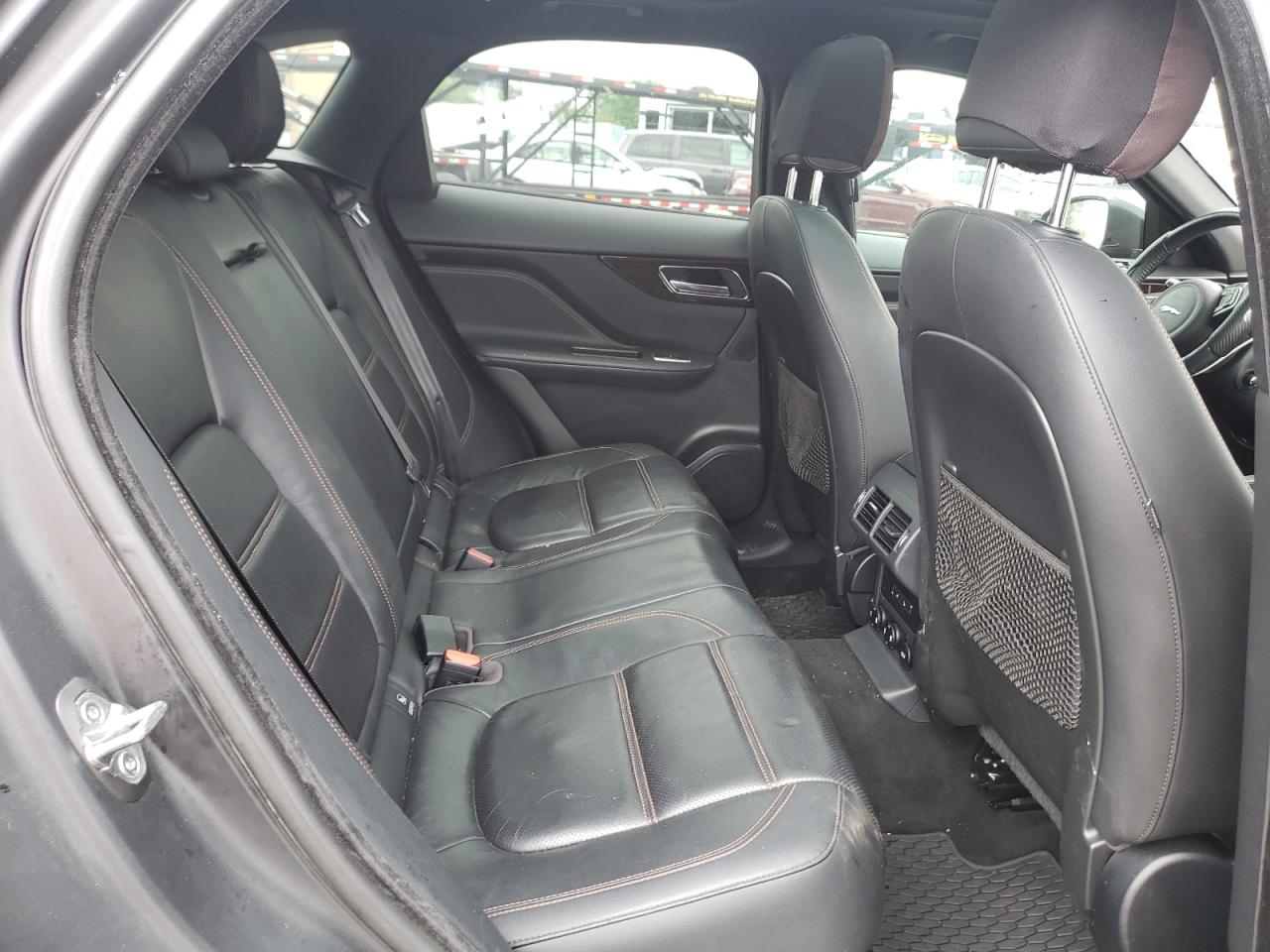 SADCK2BN6HA089434 2017 Jaguar F-Pace Prestige
