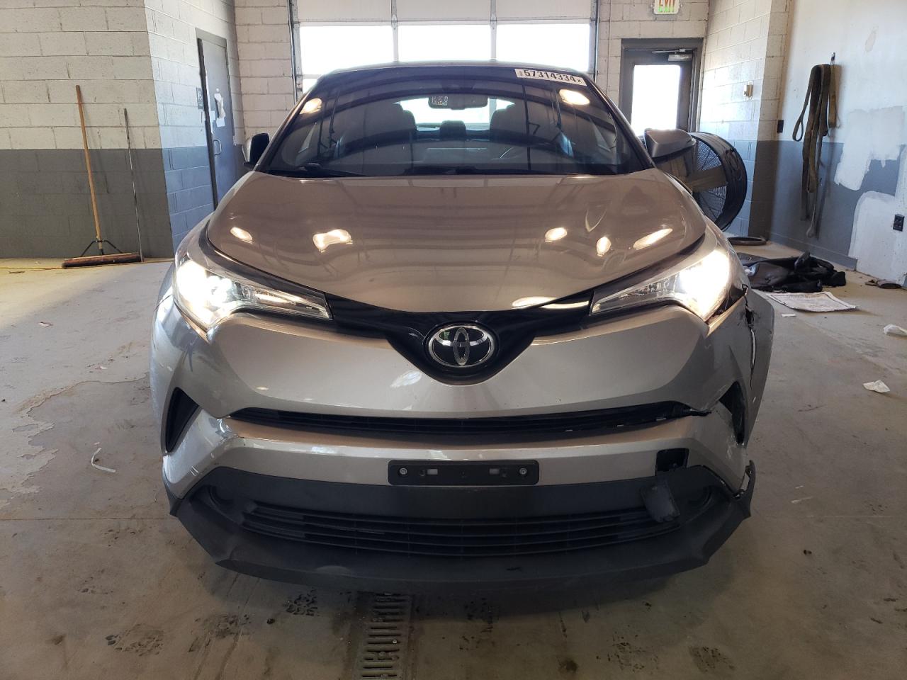 NMTKHMBX6JR010192 2018 Toyota C-Hr Xle