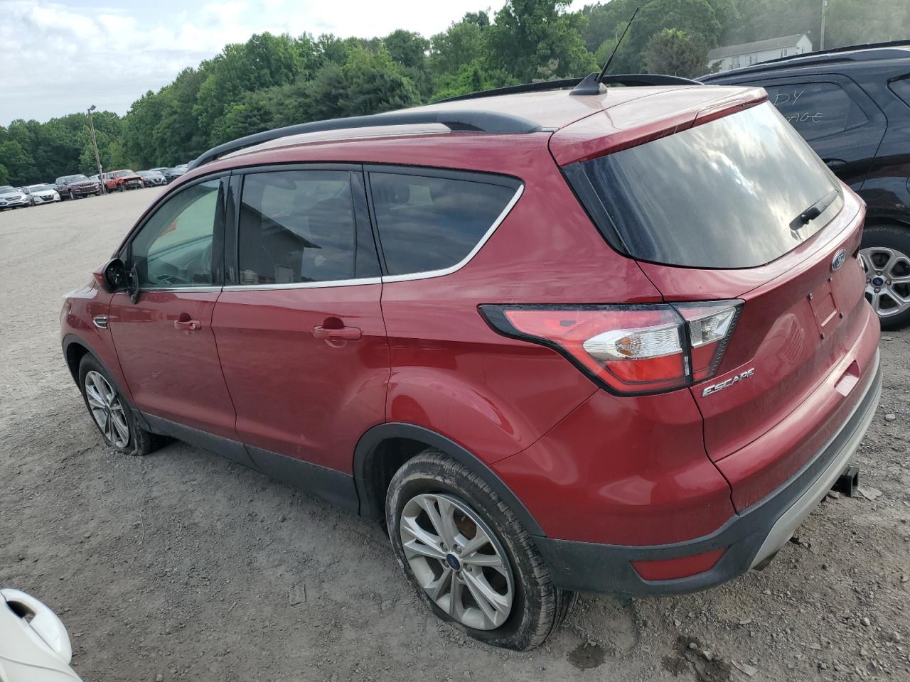 1FMCU9HD4JUC54037 2018 Ford Escape Sel