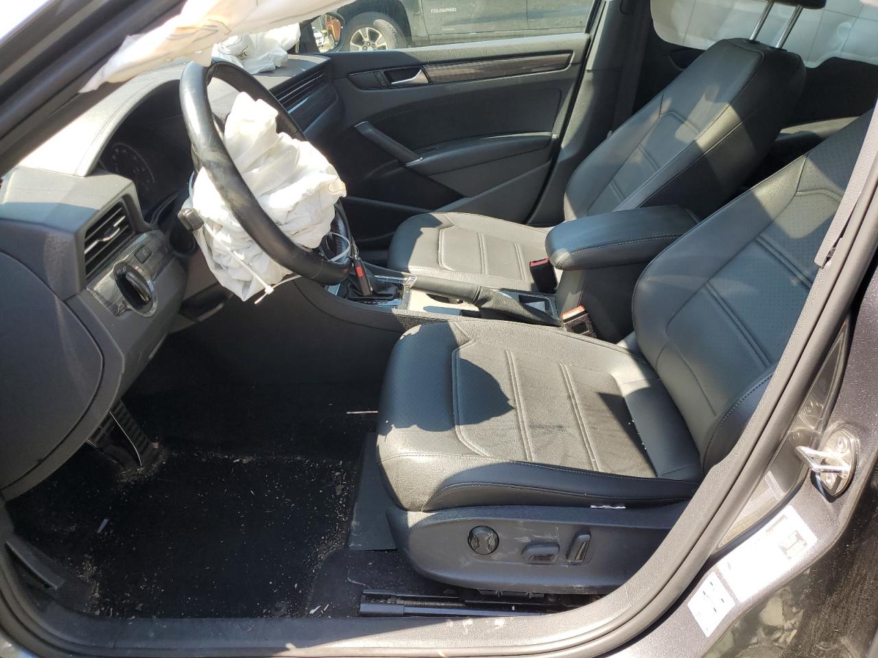 1VWMA7A35MC005017 2021 Volkswagen Passat R-Line