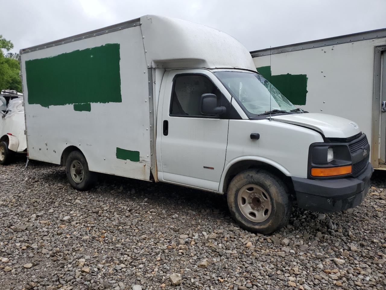 1GBHG312461171230 2006 Chevrolet Express G3500