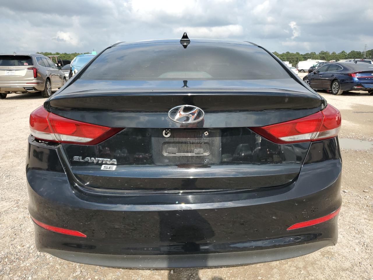 2017 Hyundai Elantra Se vin: 5NPD74LF4HH113260