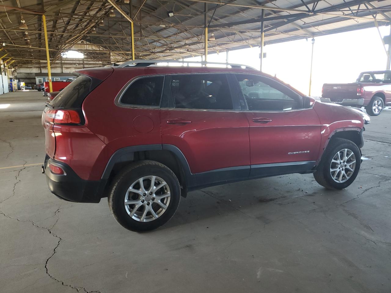 1C4PJMCS9HW590093 2017 Jeep Cherokee Latitude