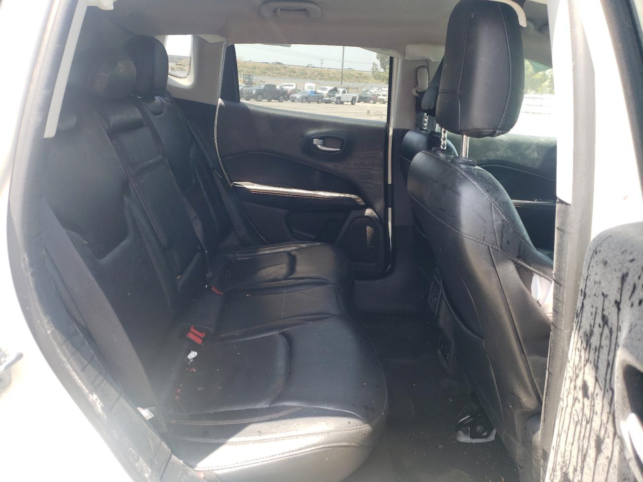 3C4NJDCB7HT680453 2017 Jeep Compass Limited