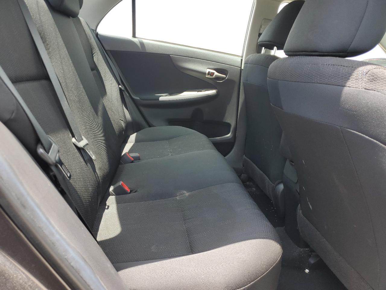 2T1BU4EE8BC695474 2011 Toyota Corolla Base