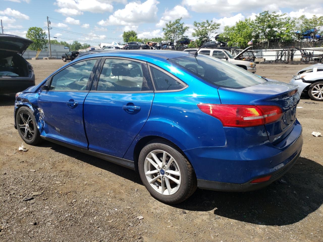 1FADP3FE5JL298374 2018 Ford Focus Se