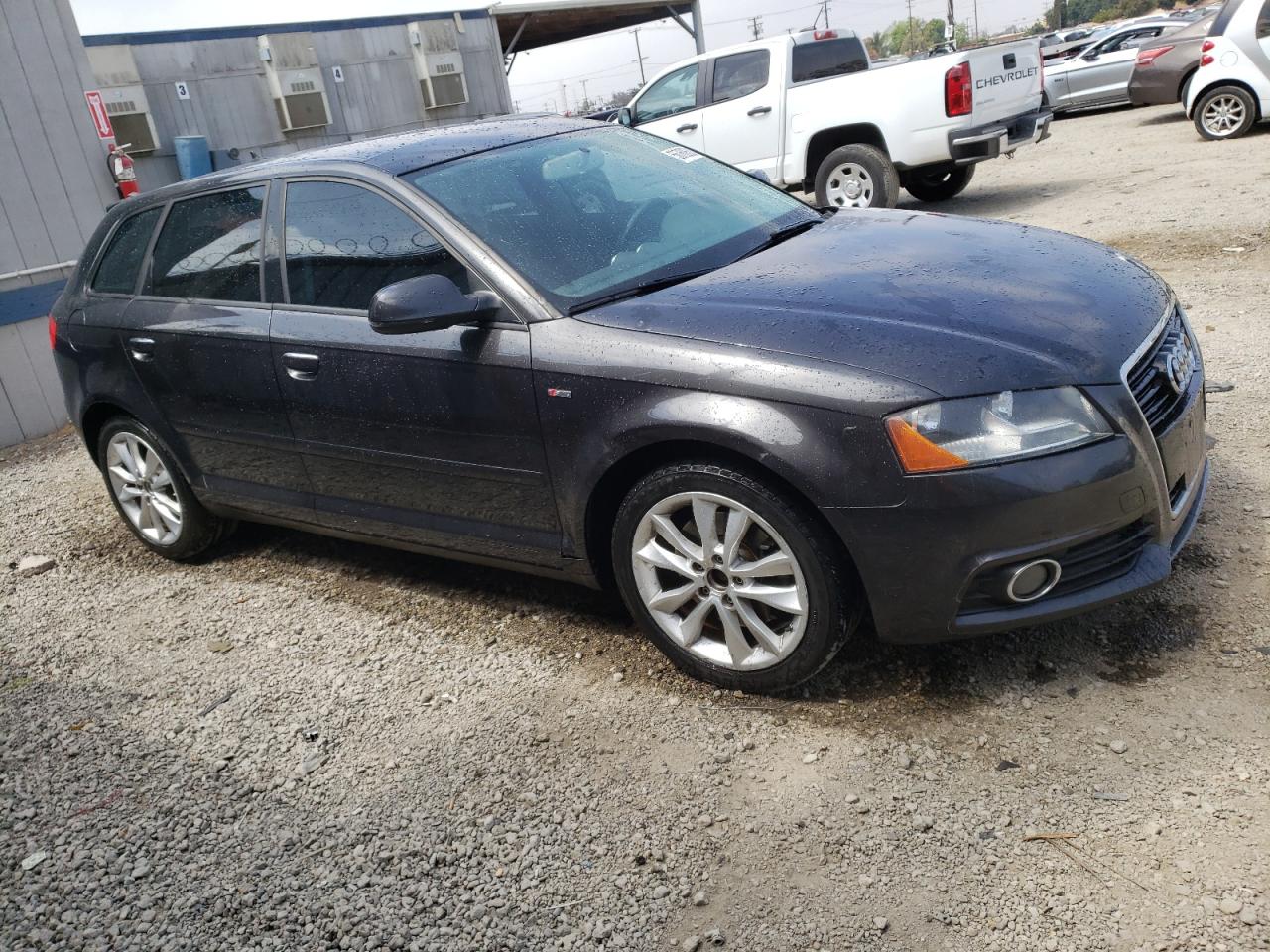 WAUBEAFM0DA007635 2013 Audi A3 Premium