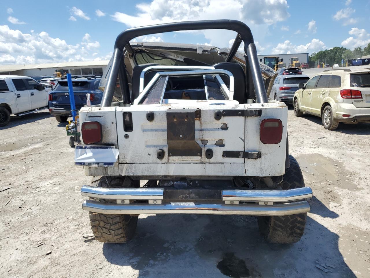 2BCCZ8149JB506303 1988 Jeep Wrangler Laredo