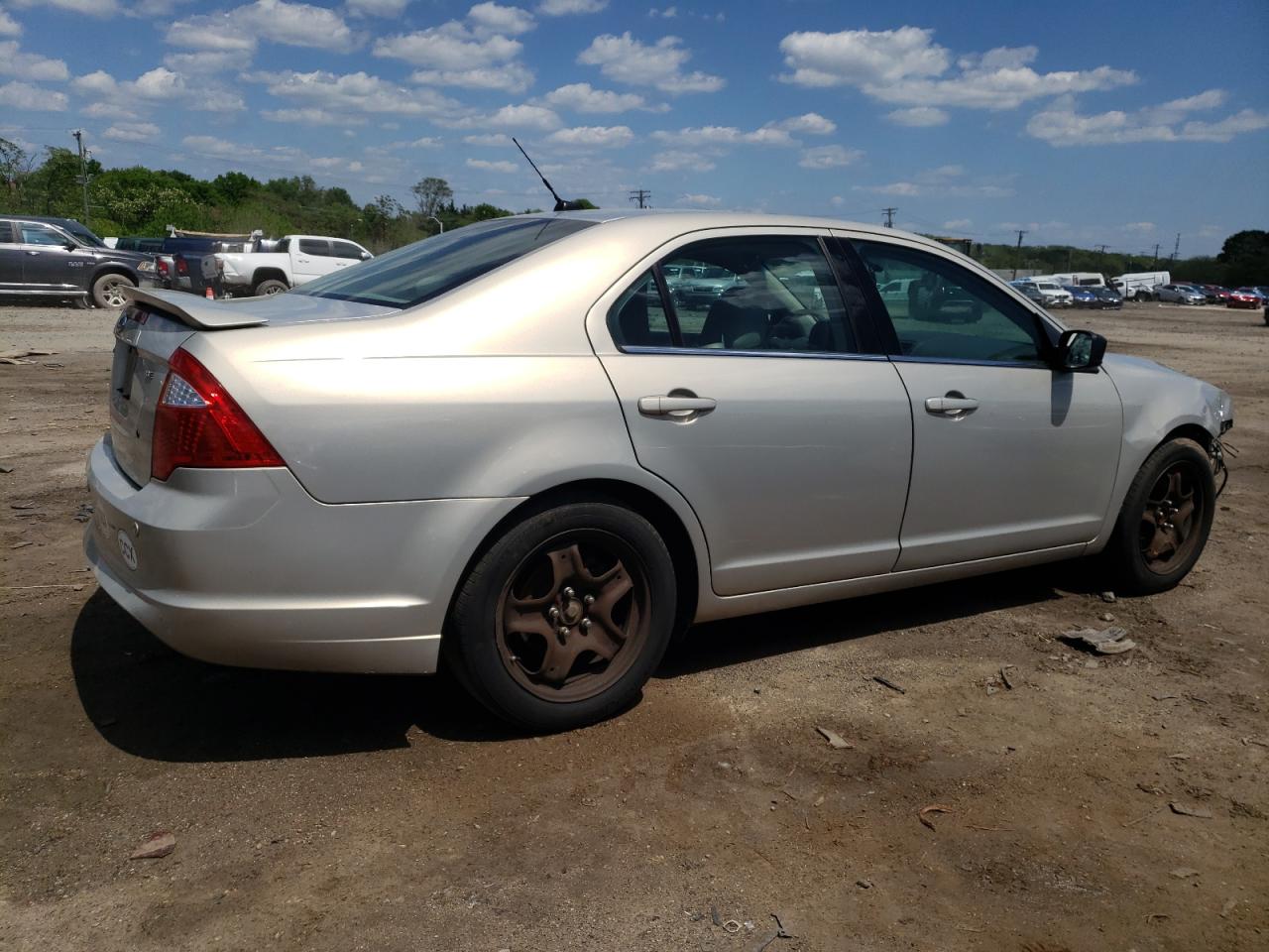 3FAHP0HA4AR303656 2010 Ford Fusion Se