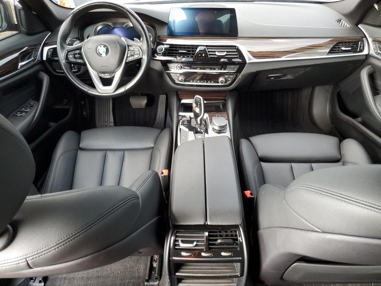 WBAJA7C5XKWW32681 2019 BMW 530 Xi