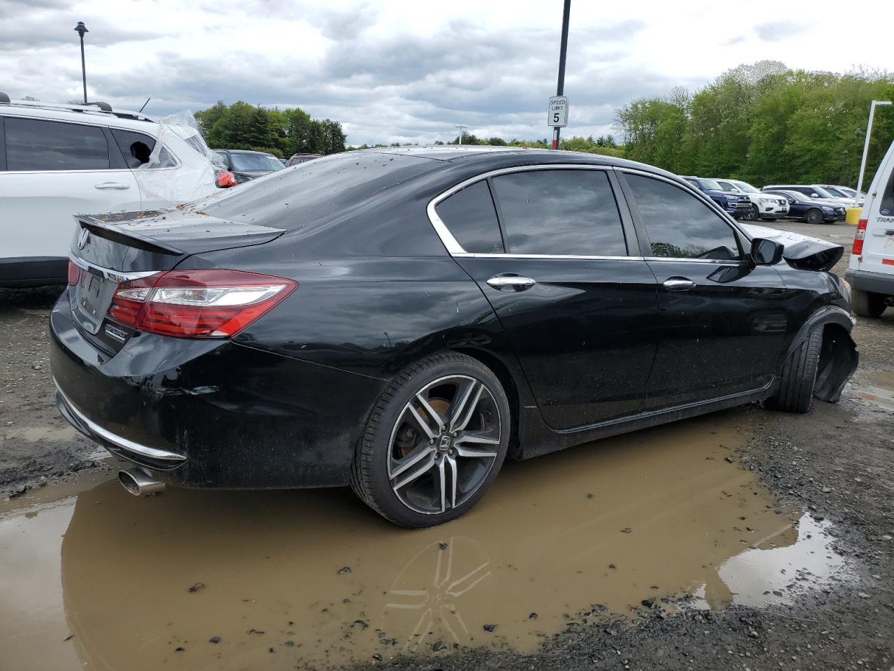 1HGCR2F16HA274941 2017 Honda Accord Sport Special Edition