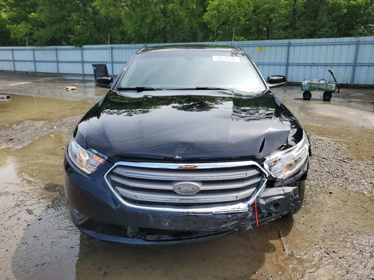 1FAHP2E80JG133333 2018 Ford Taurus Sel