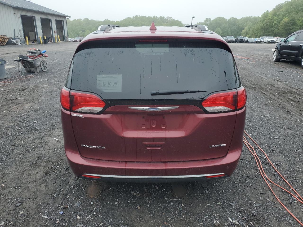 2C4RC1GG7JR117864 2018 Chrysler Pacifica Limited