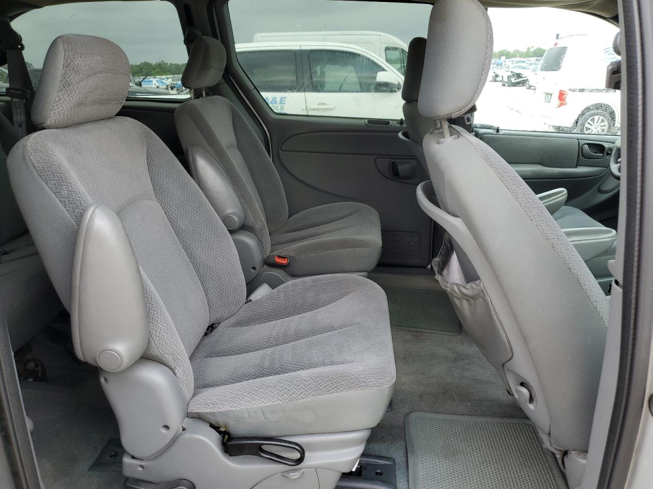 2C4GP44R04R603326 2004 Chrysler Town & Country Lx