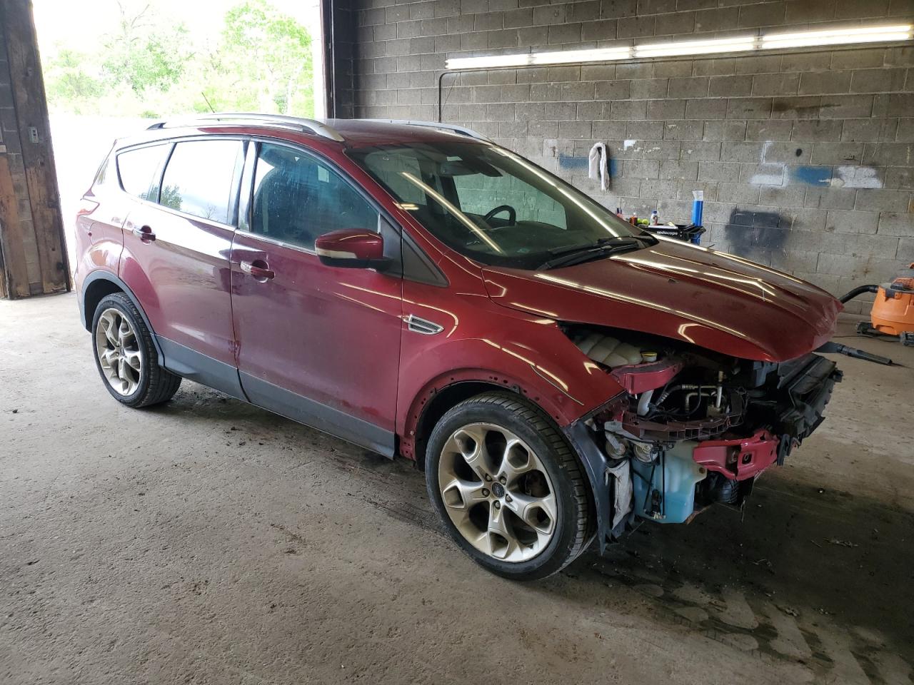 1FMCU9J93EUB84011 2014 Ford Escape Titanium