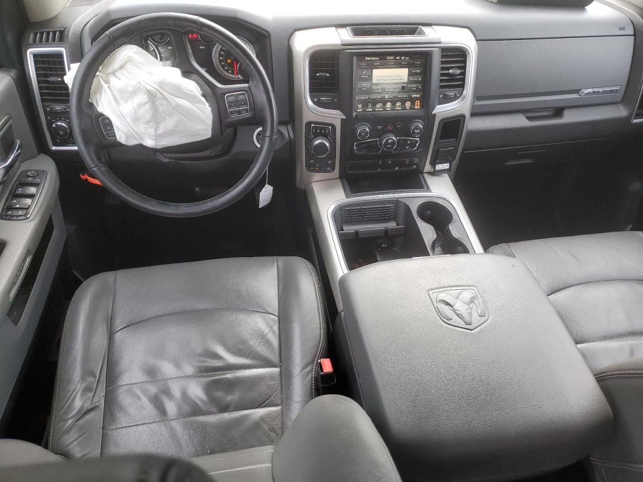 3C6RR7LTXHG543625 2017 Ram 1500 Slt