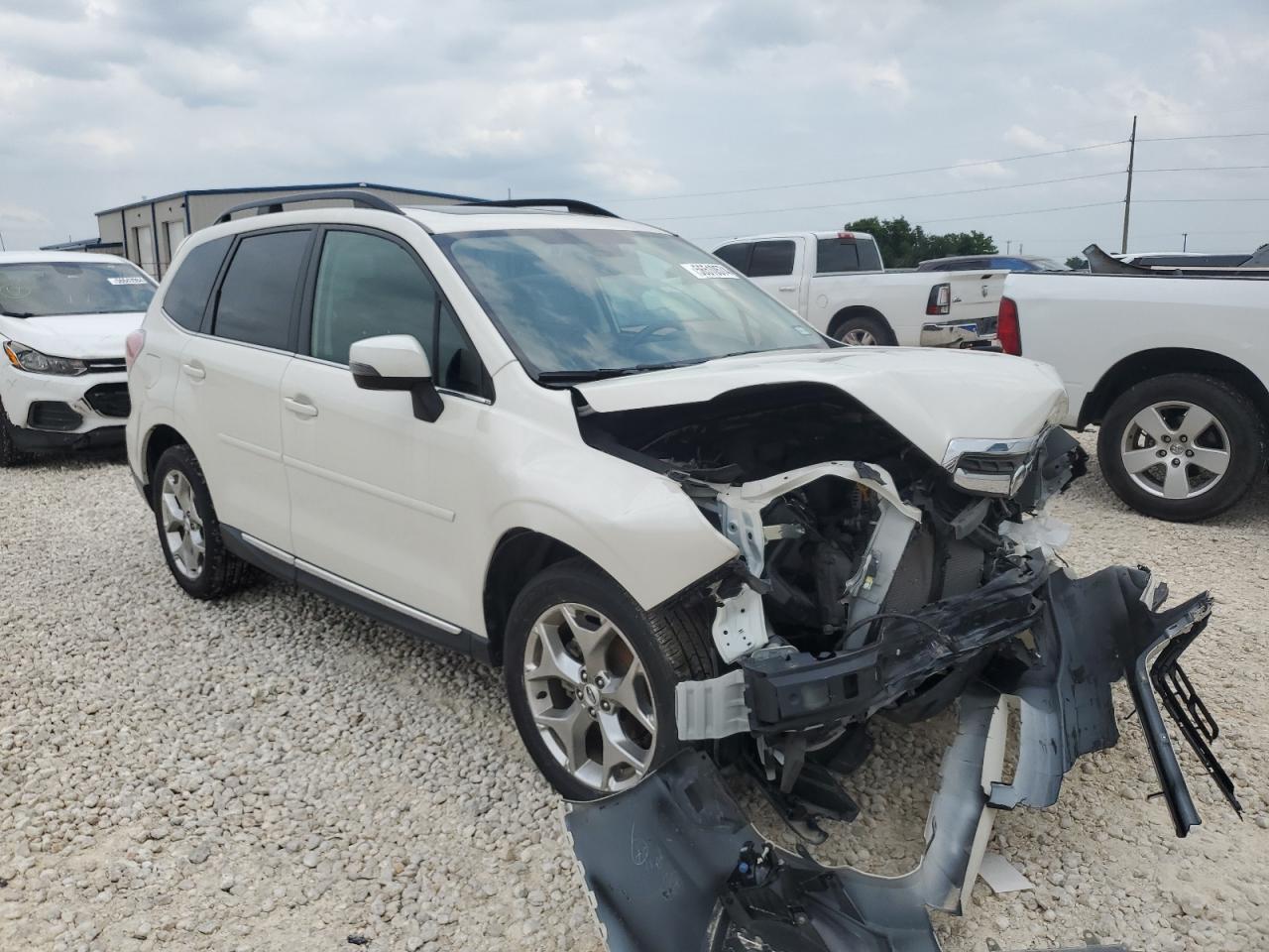 JF2SJAWC8JH468785 2018 Subaru Forester 2.5I Touring