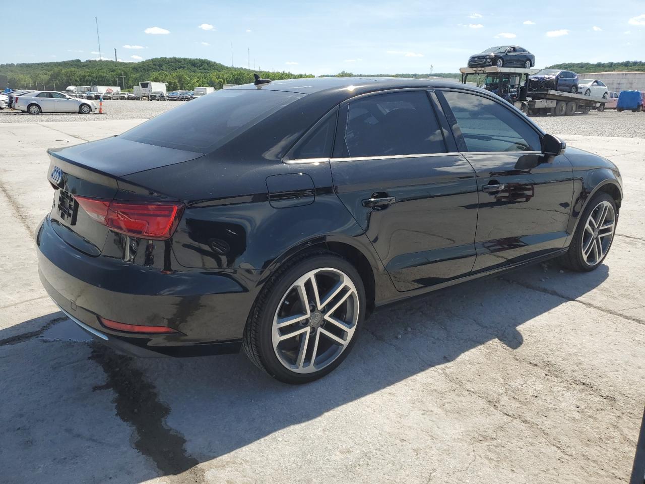 WAUAUGFF8H1029567 2017 Audi A3 Premium