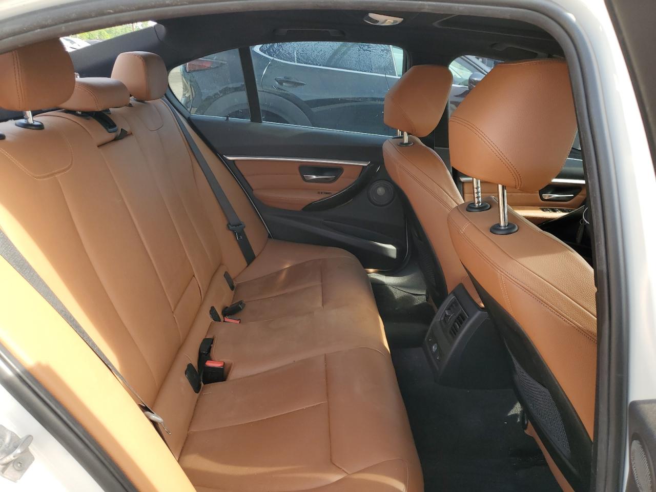 WBA8D9G52HNU59846 2017 BMW 330 Xi